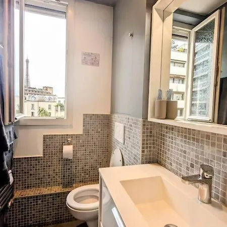 Avec Balcon Et Vue Tour Eiffel Appartement