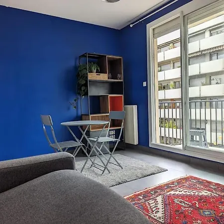Avec Balcon Et Vue Tour Eiffel Appartement Parijs
